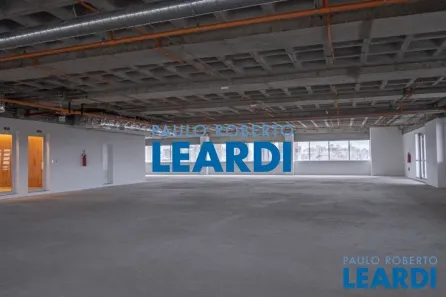 Ponto Comercial para alugar, 557m² no Várzea da Barra Funda, São Paulo
