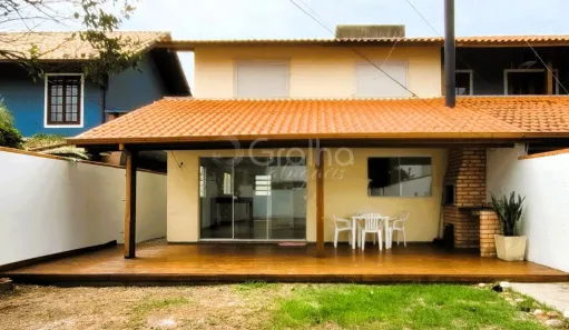 Casa com 2 Quartos para alugar, 110m² no Rio Tavares, Florianópolis