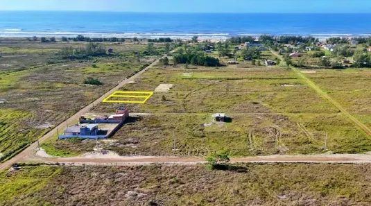 Lote/Terreno à venda, 324m² no Miraflores, Balneário Arroio do Silva