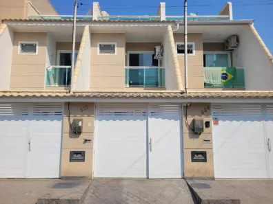 Casa com 2 Quartos à venda, 81m² no Jacuacanga, Angra dos Reis