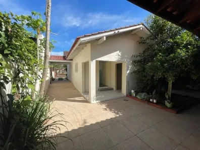 Casa com 2 Quartos à venda, 143m² no Santa Maria Goretti, Porto Alegre
