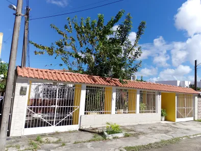 Casa com 5 Quartos à venda, 210m² no Imbiribeira, Recife