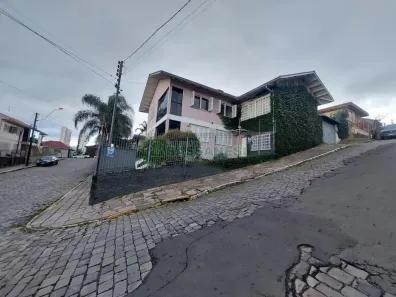 Casa com 3 Quartos à venda, 337m² no Planalto, Caxias do Sul
