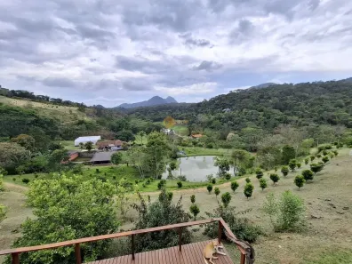 Fazenda/Sítio com 3 Quartos à venda, 1000m² no Colônia Alpina, Teresópolis