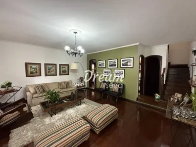Casa com 3 Quartos à venda, 288m² no Várzea, Teresópolis
