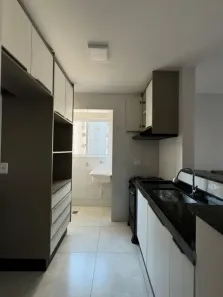 Apartamento com 2 Quartos para alugar, 46m² no Zona 08, Maringá