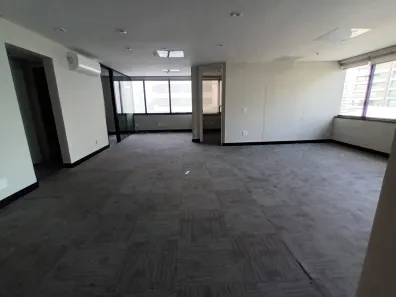 Sala Comercial à venda, 118m² no Vila Cordeiro, São Paulo