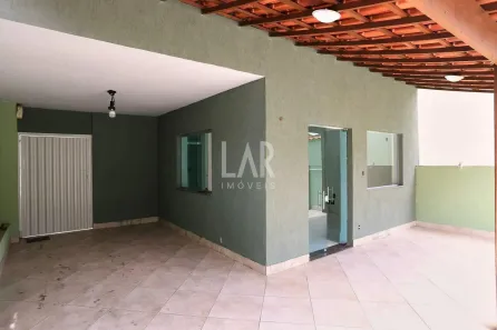Casa com 3 Quartos para alugar, 335m² no Ipiranga, Belo Horizonte