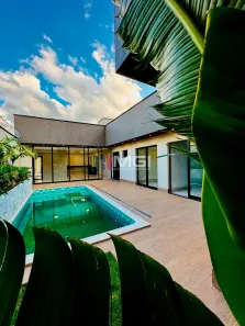 Casa com 3 Quartos à venda, 215m² no Jardim Ipê, Goiânia