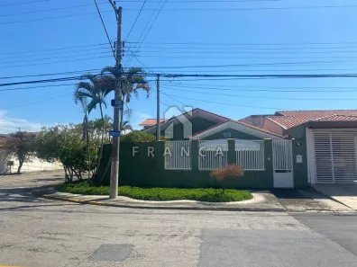 Casa com 3 Quartos à venda, 237m² no Jardim Santa Maria, Jacareí