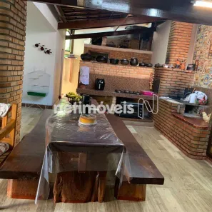 Casa com 4 Quartos à venda, 372m² no Arvoredo, Contagem
