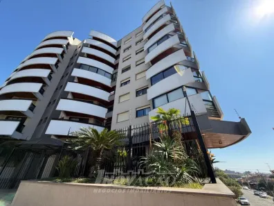 Apartamento com 3 Quartos à venda, 211m² no Centro, Farroupilha