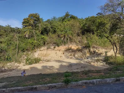 Lote/Terreno à venda, 999m² no Quintas da Lagoa, Sarzedo