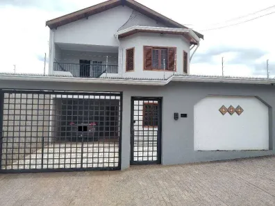 Casa com 3 Quartos à venda, 237m² no Jaraguá, Piracicaba