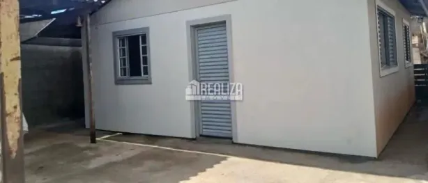 Casa com 2 Quartos à venda, 44m² no Parque dos Girassóis IV, Uberaba