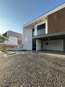 Casa de Condomínio com 3 Quartos à venda, 230m² no Roncáglia, Valinhos