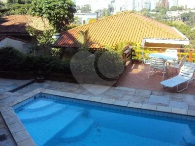 Casa com 5 Quartos à venda, 400m² no Pacaembu, São Paulo