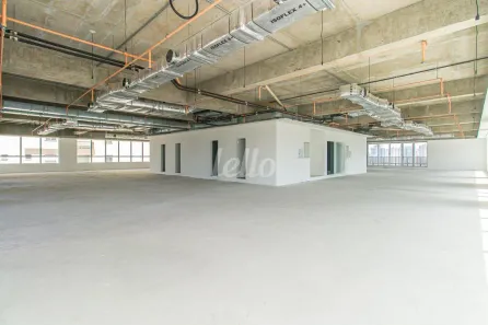 Sala Comercial para alugar, 256m² no Vila Gertrudes, São Paulo