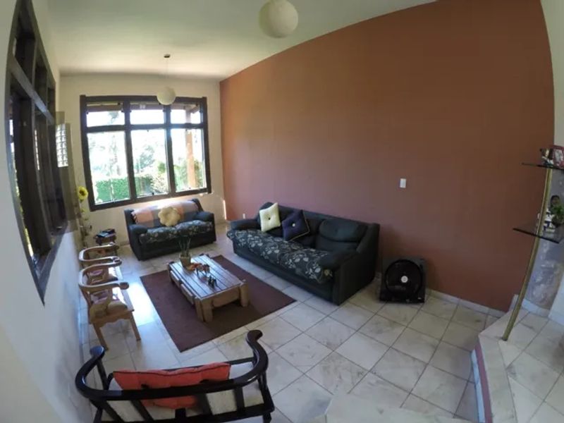 Casa com 3 quartos — Braúnas, Belo Horizonte