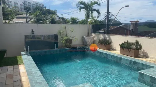 Casa com 7 Quartos à venda, 395m² no Piratininga, Niterói