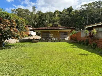 Casa de Condomínio com 5 Quartos à venda, 350m² no Golfe, Teresópolis