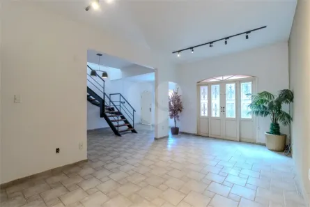 Sobrado com 3 Quartos à venda, 263m² no Brooklin Paulista, São Paulo