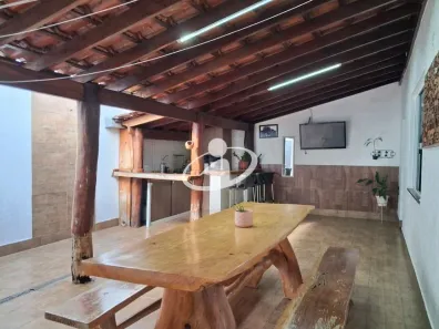 Casa com 2 Quartos para alugar, 112m² no Granada, Uberlândia