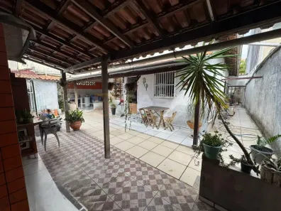 Casa com 5 Quartos à venda, 254m² no Parque Jacaraípe, Serra