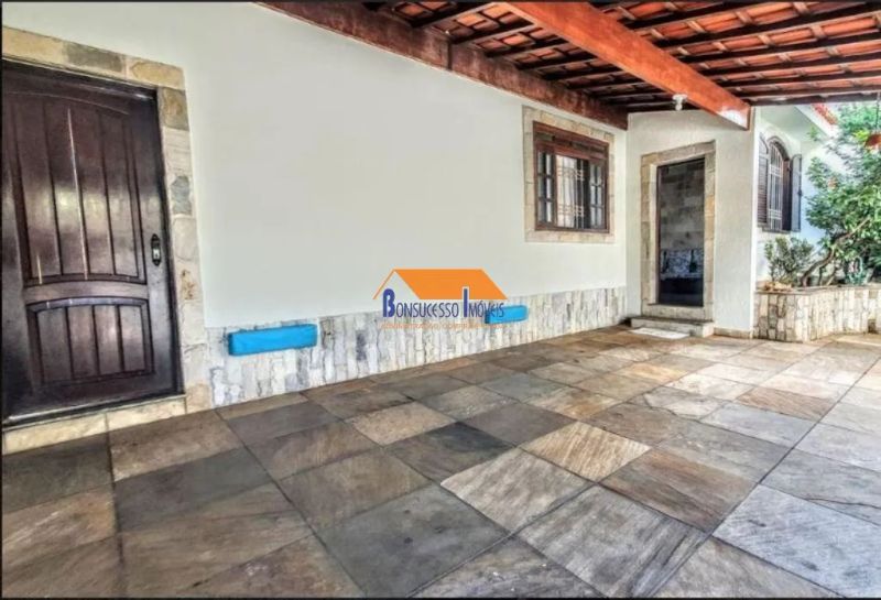 Casa com 3 quartos — Caiçaras, Belo Horizonte