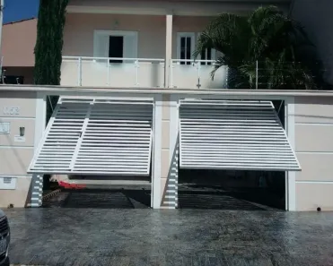 Sobrado com 3 Quartos à venda, 159m² no Jardim Soberano, Salto
