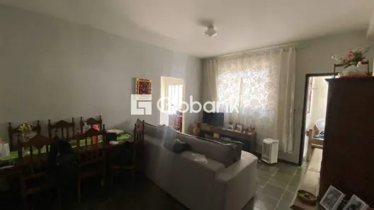 Casa com 2 Quartos à venda, 120m² no São Judas Tadeu, Montes Claros