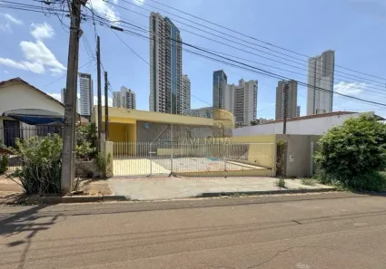 Casa com 4 Quartos para alugar, 151m² no Arco Íris, Londrina
