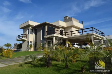 Casa com 5 Quartos à venda, 246m² no Araçatuba, Imbituba