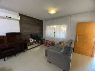 Casa com 3 Quartos à venda, 160m² no Centro-Sul, Várzea Grande