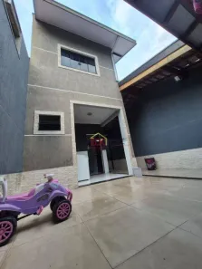 Sobrado com 3 Quartos à venda, 195m² no Jardim Garcez, Taubaté