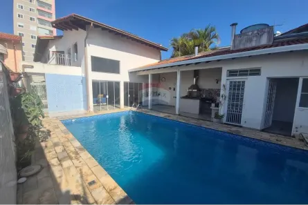 Sobrado com 4 Quartos à venda, 325m² no Alto Ipiranga, Mogi das Cruzes