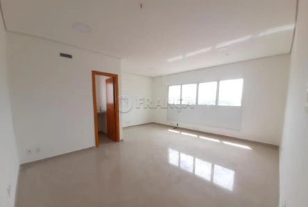 Sala Comercial à venda, 35m² no Centro, Jacareí