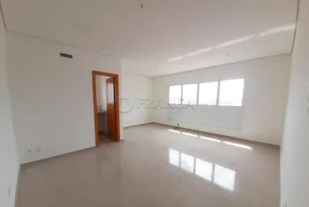 Sala Comercial à venda, 35m² no Centro, Jacareí
