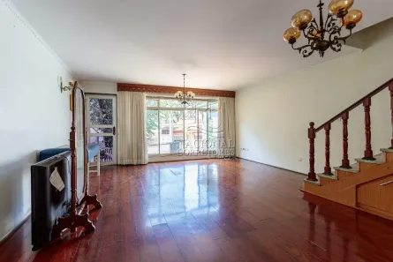 Sobrado com 4 Quartos à venda, 338m² no Vila Assunção, Santo André