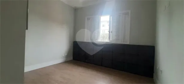 Casa com 3 Quartos à venda, 243m² no Vila Irmãos Arnoni, São Paulo