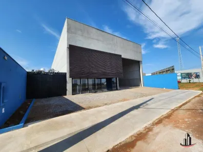 Galpão/Depósito/Armazém para alugar, 677m² no Parque das Laranjeiras, Uberaba