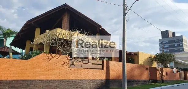 Casa com 4 Quartos à venda, 250m² no Itacolomi, Balneário Piçarras