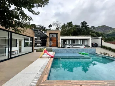 Casa com 4 Quartos à venda, 350m² no Agriões, Teresópolis