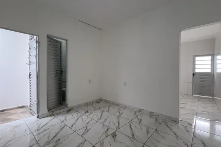 Casa com 2 Quartos para alugar, 80m² no Jardim Albertina, Guarulhos
