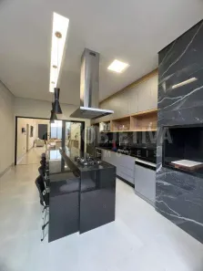 Casa com 3 Quartos à venda, 170m² no Aclimação, Uberlândia