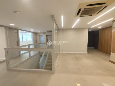Imóvel Comercial para alugar, 310m² no Auxiliadora, Porto Alegre