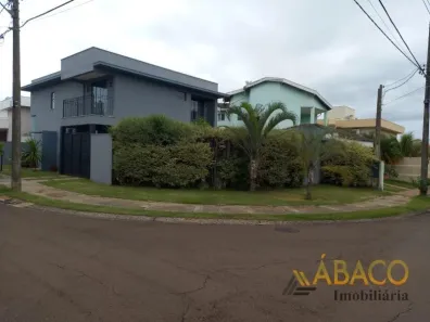 Sobrado com 4 Quartos para alugar, 250m² no Centro, São Carlos