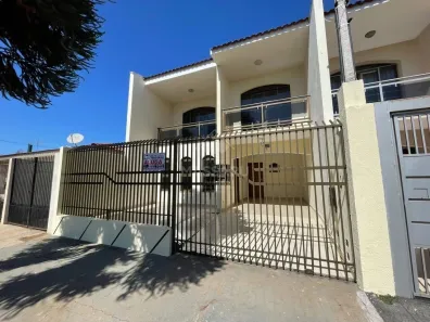 Sobrado com 4 Quartos à venda, 167m² no Parque Residencial Quebec, Maringá