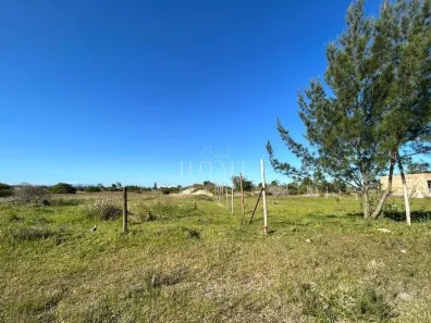 Lote/Terreno à venda, 300m² no Santa Teresinha, Imbé