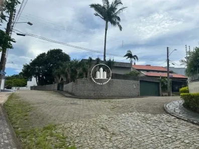 Casa com 3 Quartos à venda, 550m² no Coqueiros, Florianópolis